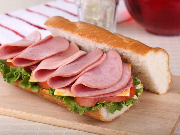 سندوتش لانشون – Luncheon Sandwich